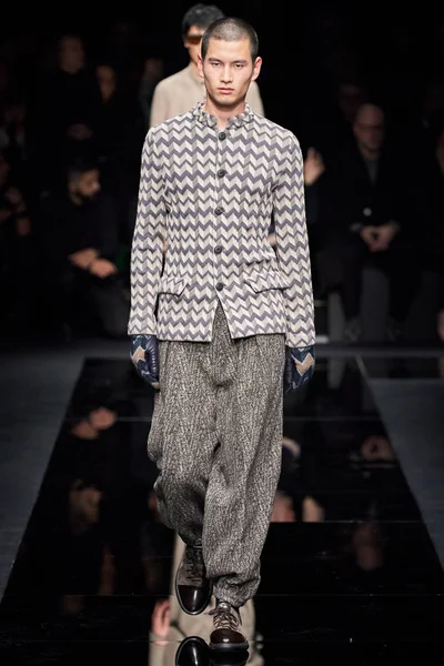 Look 19